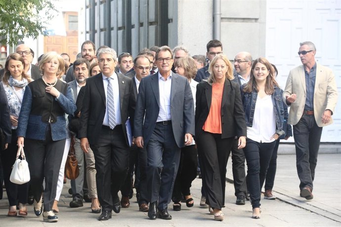 Francesc Homs, acompañado de Mas, entra en el Supremo para declarar por el 9N