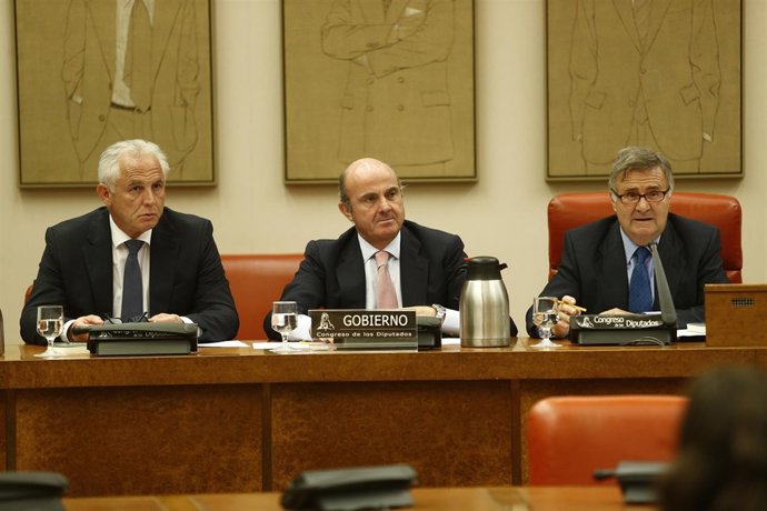 Luis de Guindos comparece en la Comisión de Economía del Congreso
