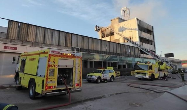 Bomberos actúan en incendio en Jerez