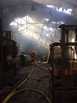 Incendio de una fábrica de tableros en Albal 