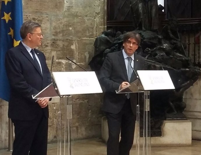 Puig y Puigdemont se reúnen en Valencia