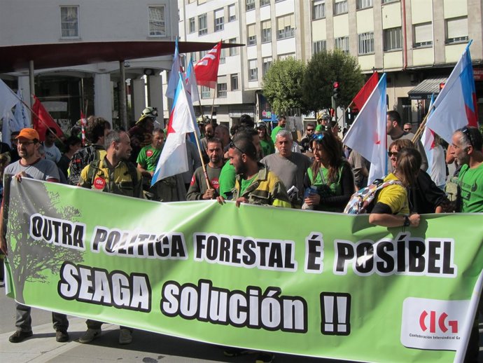 Trabajadores de Seaga se manifiestan en Santiago