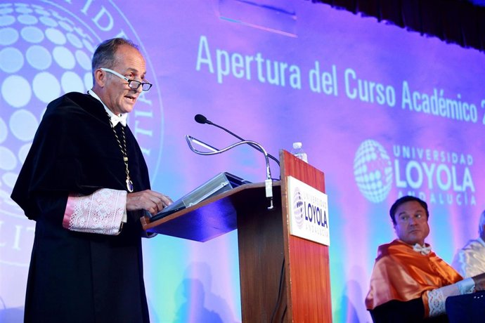 El rector de la Universidad Loyola Andalucía, Gabriel Pérez Alcalá