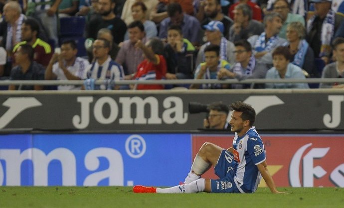 Pablo Piatti cae lesionado ante el Real Madrid