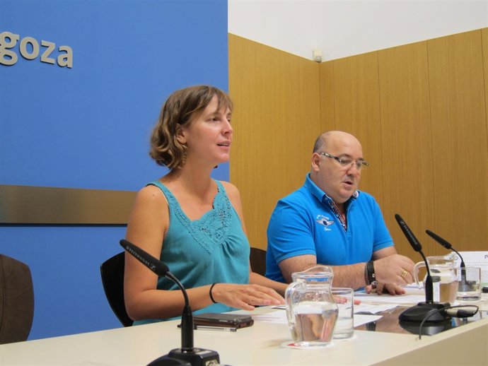 La concejal Teresa Artigas y el responsable de UGT, José de las Morenas