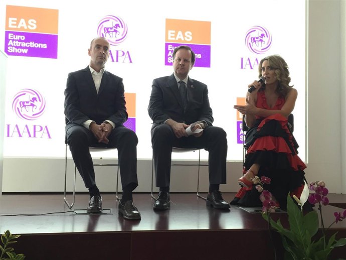Fernando Aldecoa, Gerardo Artiaga y Karen Staley (IAAPA)