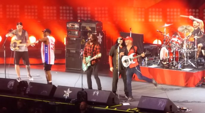 DAVE GROHL Y PROPHETS OF RAGE