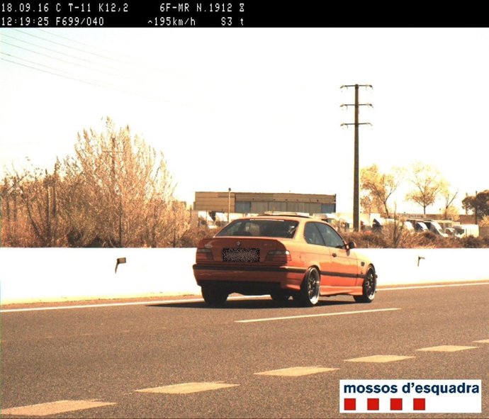 Coche a 195 km/h en un tramo limitado a 100