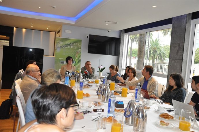 Desayuno informativo BNG en A Coruña con Ana Pontón