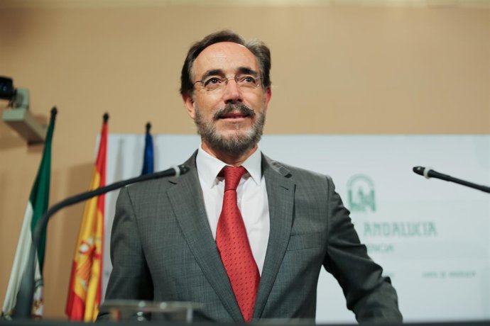 El consejero de Fomento y Vivienda, Felipe López