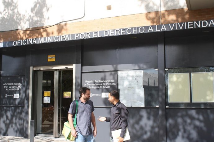 AUDIO, NP, FOTOS IU Reclama Más Medios Y Personal Para La Oficina Municipal De V