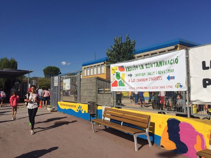 Sant Joan Despí insta a las familias a llevar a sus hijos al colegio sin coche