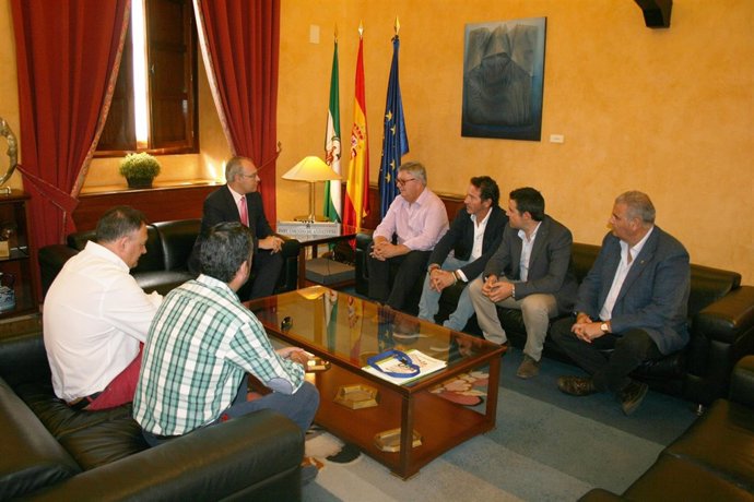 Reunión de UPA-A con el presidente del Parlamento andaluz.