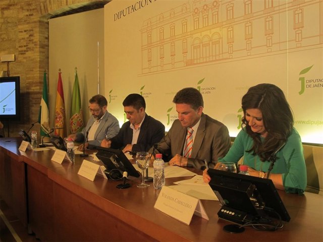 Firma del convenio para caminos escolares seguros