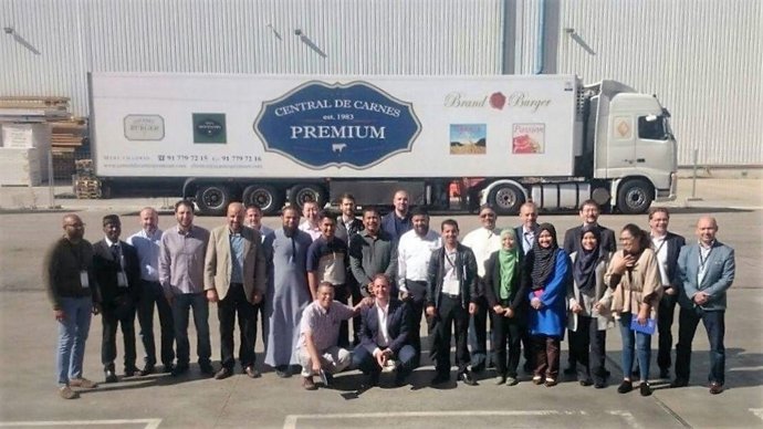 Participantes en el seminario en la visita a la empresa