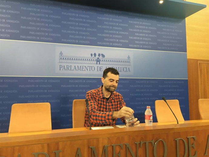 Antonio Maíllo en rueda de prensa