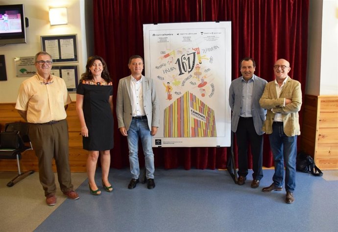 El equipo de la Junta y del Cánovas presentando la nueva programación 