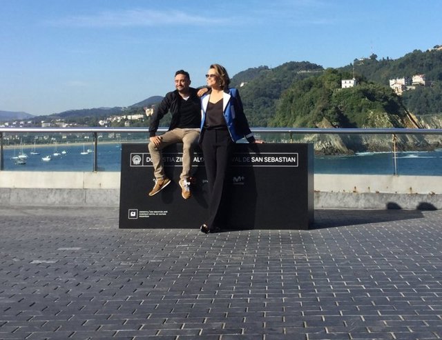 J.A. Bayona y Sigourney Weaver