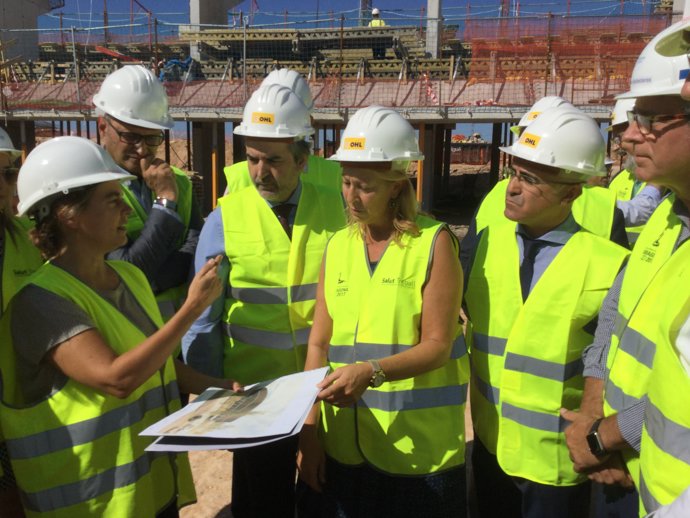 La consellera N.Munté visita obras de los Juegos del Mediterráneo de Tarragona