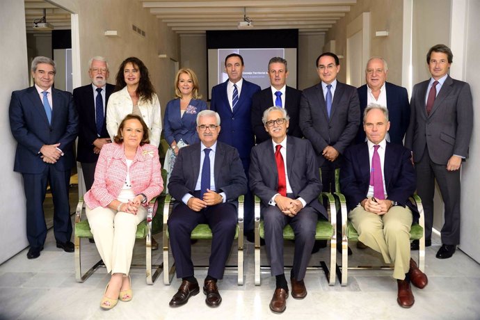 Reunión de Manuel Jiménez Barrios y Caser en Andalucía.               