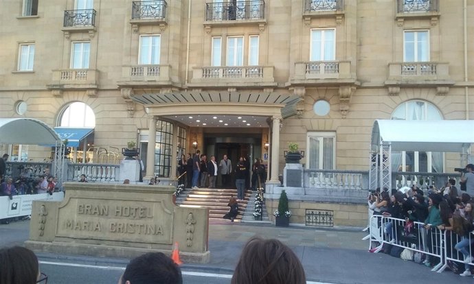 Llegada de Oliver Stone