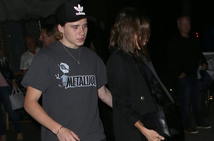 Victoria Beckham, Brooklyn Beckham por las calles de NY631/cordon pressNew York,