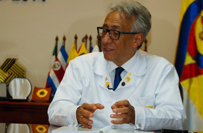 Carlos Valdés, Medicina Legal
