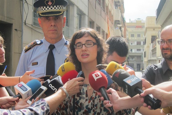 La concejal Mercedes Vidal y el intendente de la Guardia Urbana Carles Reyner