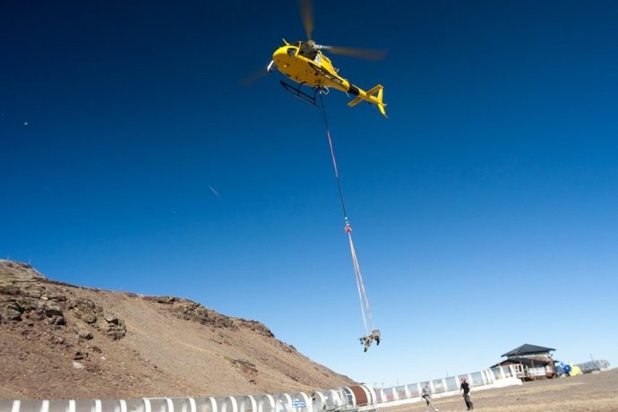 Helicóptero operando en Sierra Nevada