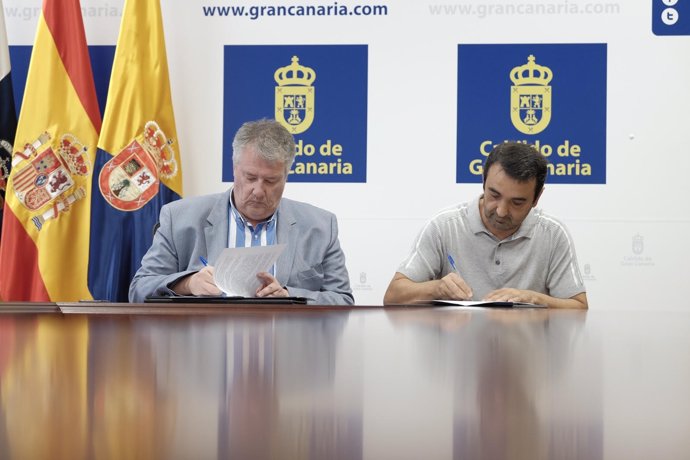 Acuerdo firmado por el Cabildo de Gran Canaria y el Comité de Huelga