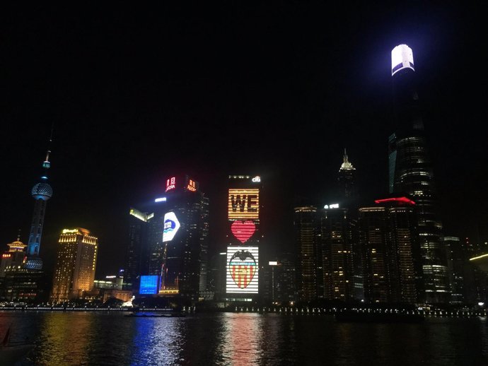 Shanghai brilla con los colores del Valencia CF