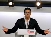 Sánchez apela a la "responsabilidad" de C's y Podemos para "trabajar juntos" y echar a Rajoy