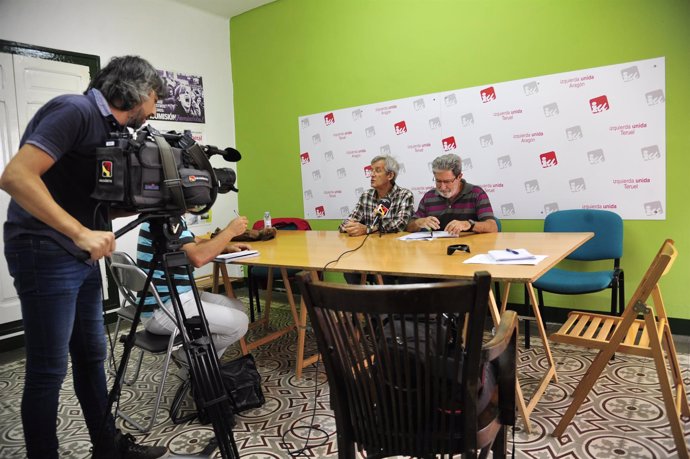 Rueda de prensa de IU en Teruel