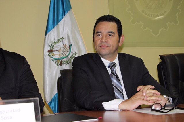 Jimmy Morales se prepara para asumir la presidencia de Guatemala