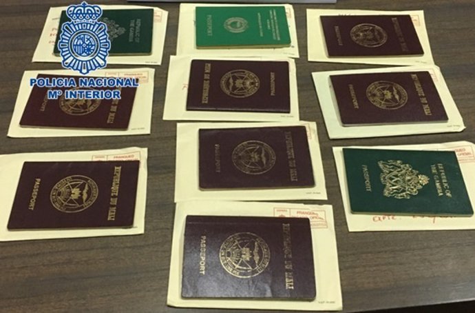 Documentación incautada a acusados de documentos falsos