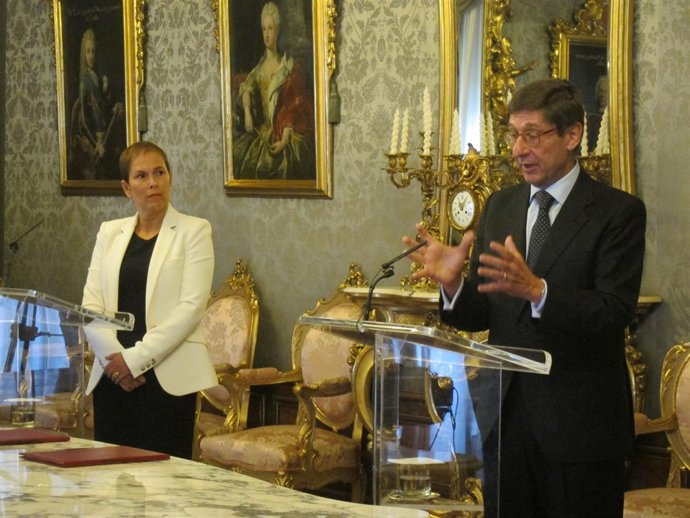 Uxue Barkos y José Ignacio Goirigolzarri.