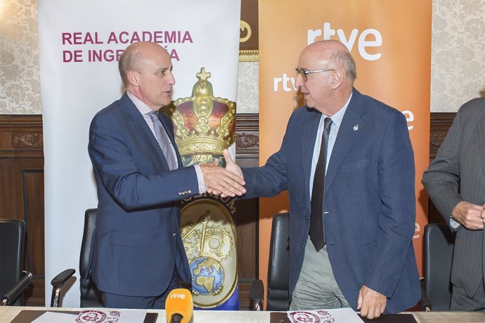 Enrique Alejo (RTVE) y Elías Fereres (Real Academia de Ingeniería) 