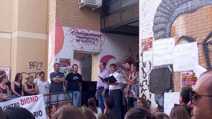 Protesta de la comunidad educativa del Conservatorio de Almería
