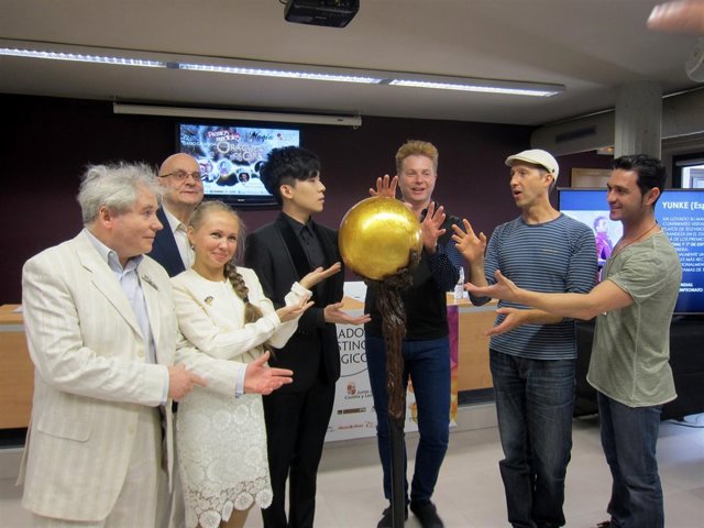 Los magos aspirantes al 'Oráculo de Oro'. 