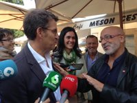 Feijóo 'tropieza' con C's y se la juega al cuponazo antes del domingo