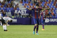 El Levante defiende liderato en Elche y Lugo y Reus buscan seguir presionando