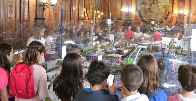 Exposicón de Clicks de Playmovil