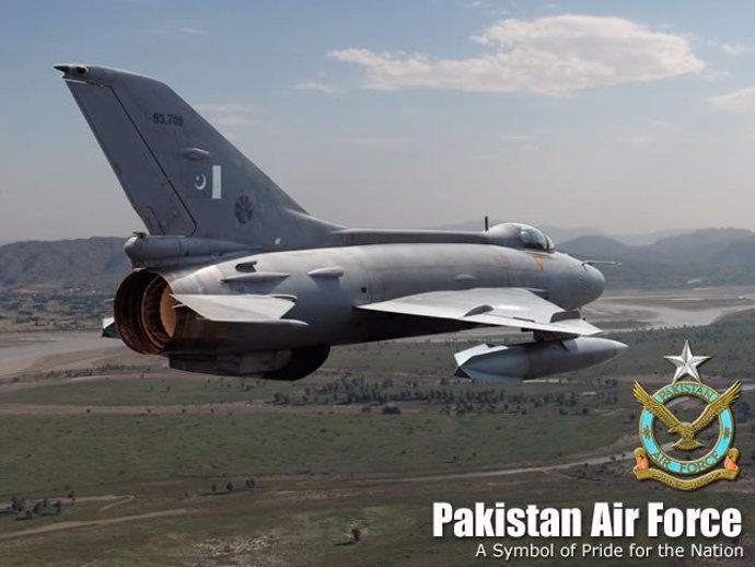 Caza paquistaní F-7