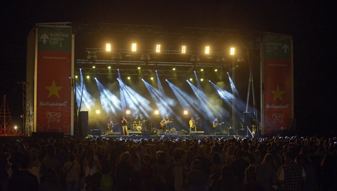 Concierto de La Mercè en la playa de Bogatell de Barcelona