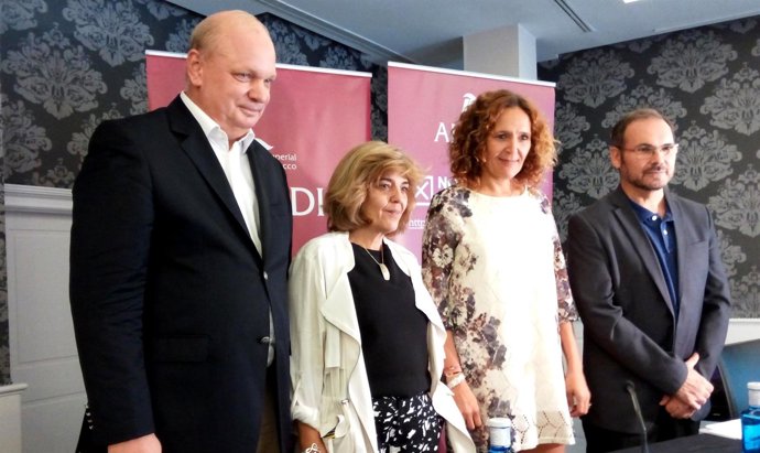 Rueda de prensa presentación estudio sobre tabaco ilícito.