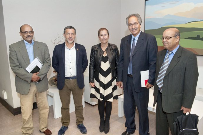 La Presidenta Barkos y el vicepresidente Laparra con la delegación saharaui