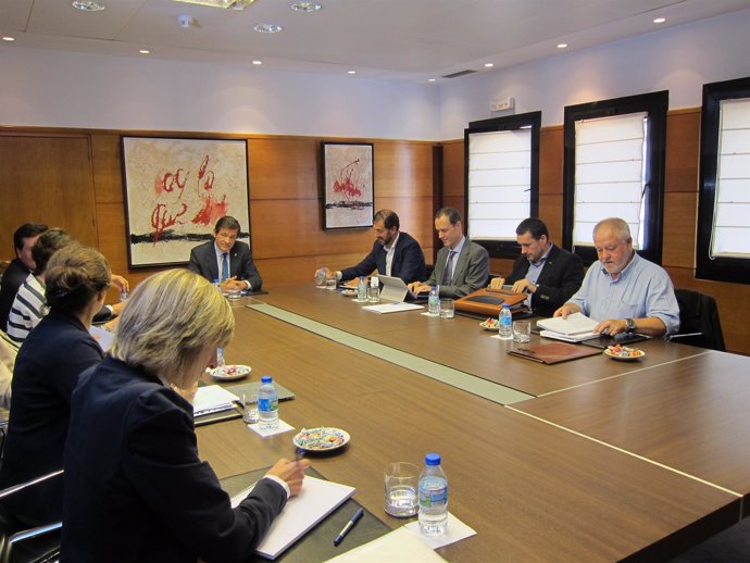 Sindicatos y FADE reunidos con el Gobierno asturiano, concertación social 