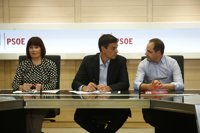 Cargos socialistas se pronuncian a favor o en contra de Sánchez en Twitter