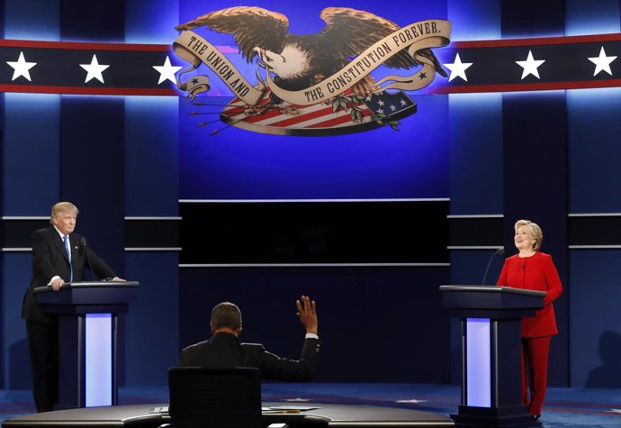 Donald Trump y Hillary Clinton en su primer debate de 2016