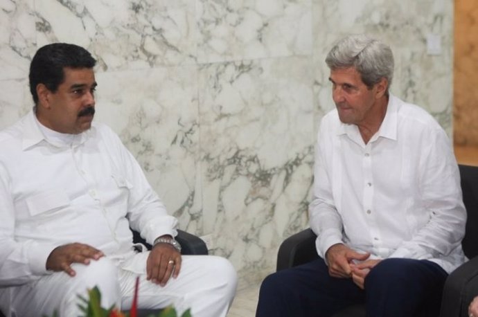 Nicolás Maduro y John Kerry